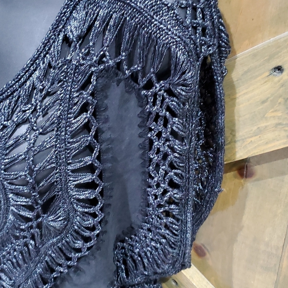 BLACK KNIT TOP WITH FAUX SUEDE ACCENTS SIZE LARGE - Picture 3 of 9